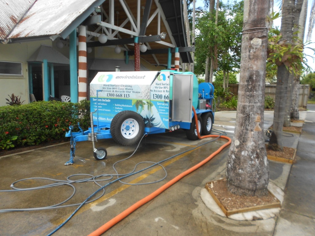 Pressure Cleaning resorts Cairns