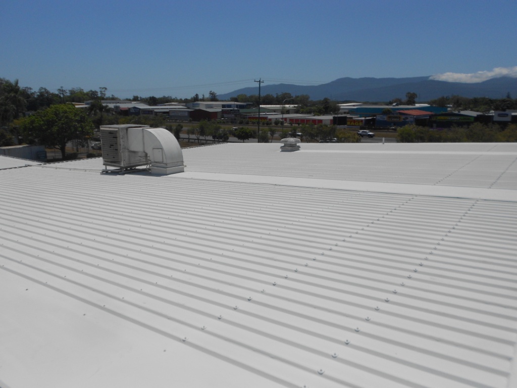 metal roof pressure cleaning